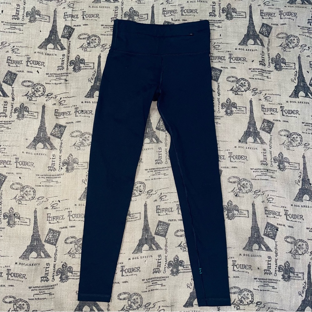 Nancy Rose Performance Black Solid Legging Size 4 - image 3